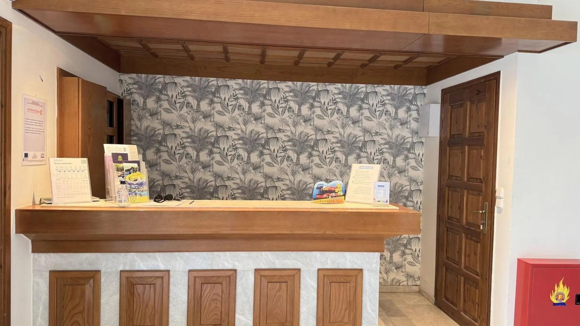 Melitti Hotel Ретимно 2*,